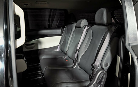 KIA Carnival, 2021 год, 4 000 000 рублей, 18 фотография