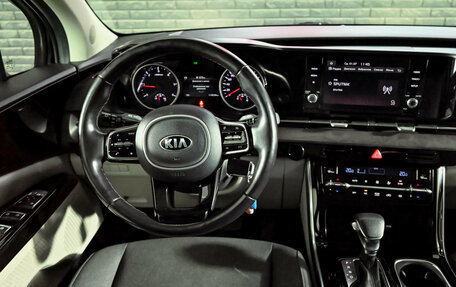 KIA Carnival, 2021 год, 4 000 000 рублей, 16 фотография