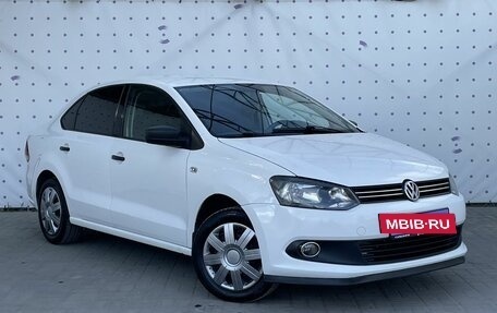 Volkswagen Polo VI (EU Market), 2011 год, 630 000 рублей, 2 фотография