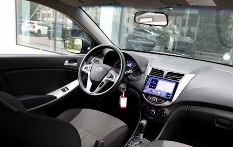 Hyundai Solaris II рестайлинг, 2013 год, 1 060 000 рублей, 9 фотография
