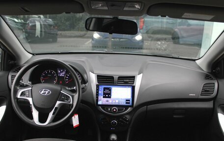 Hyundai Solaris II рестайлинг, 2013 год, 1 060 000 рублей, 11 фотография