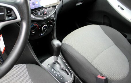 Hyundai Solaris II рестайлинг, 2013 год, 1 060 000 рублей, 13 фотография
