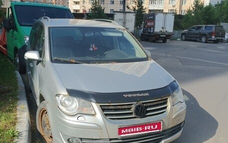 Volkswagen Touran III, 2008 год, 220 000 рублей, 1 фотография