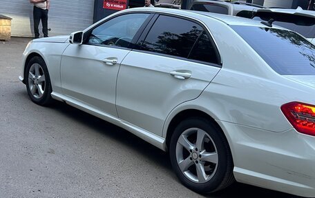 Mercedes-Benz E-Класс, 2012 год, 1 350 000 рублей, 7 фотография