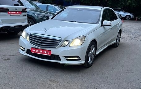 Mercedes-Benz E-Класс, 2012 год, 1 350 000 рублей, 2 фотография