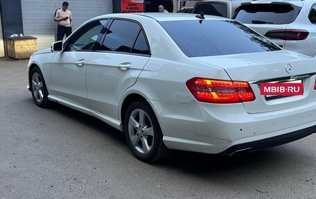 Mercedes-Benz E-Класс, 2012 год, 1 350 000 рублей, 8 фотография