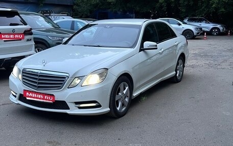 Mercedes-Benz E-Класс, 2012 год, 1 350 000 рублей, 3 фотография