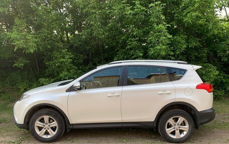 Toyota RAV4, 2014 год, 1 720 000 рублей, 2 фотография