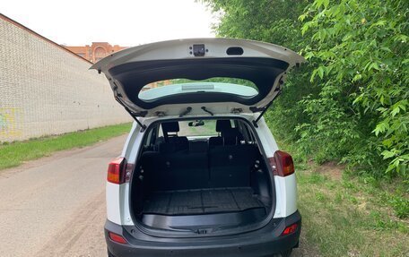 Toyota RAV4, 2014 год, 1 720 000 рублей, 4 фотография