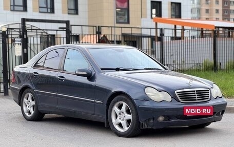 Mercedes-Benz C-Класс, 2003 год, 290 000 рублей, 3 фотография