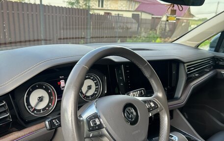 Volkswagen Touareg III, 2020 год, 4 300 000 рублей, 10 фотография