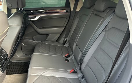 Volkswagen Touareg III, 2020 год, 4 300 000 рублей, 13 фотография