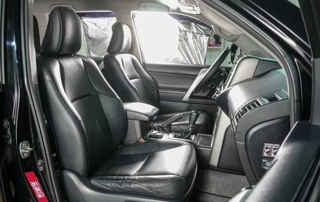 Toyota Land Cruiser Prado 150 рестайлинг 2, 2010 год, 3 249 000 рублей, 8 фотография