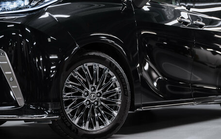 Lexus LM, 2026 год, 17 100 000 рублей, 8 фотография