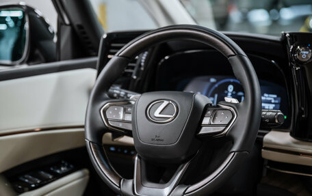 Lexus LM, 2026 год, 17 100 000 рублей, 12 фотография