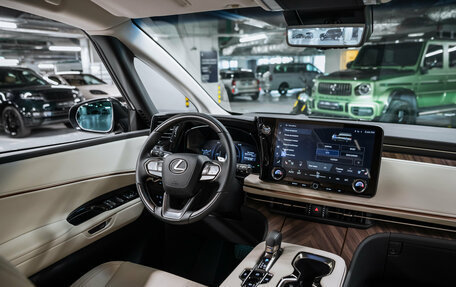 Lexus LM, 2026 год, 17 100 000 рублей, 10 фотография