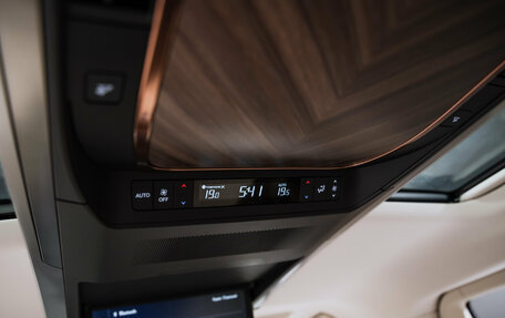 Lexus LM, 2026 год, 17 100 000 рублей, 37 фотография