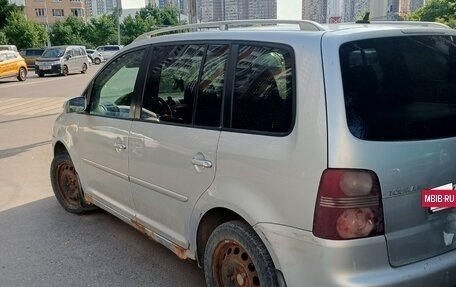 Volkswagen Touran III, 2008 год, 220 000 рублей, 3 фотография