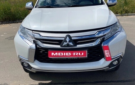 Mitsubishi Pajero Sport III рестайлинг, 2018 год, 3 330 000 рублей, 1 фотография