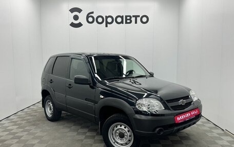 Chevrolet Niva I рестайлинг, 2018 год, 842 700 рублей, 2 фотография