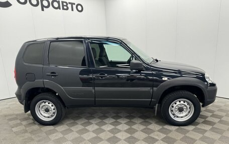 Chevrolet Niva I рестайлинг, 2018 год, 842 700 рублей, 10 фотография