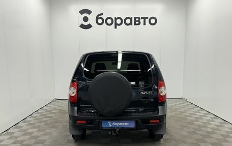 Chevrolet Niva I рестайлинг, 2018 год, 842 700 рублей, 7 фотография
