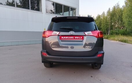 Toyota RAV4, 2013 год, 1 990 000 рублей, 7 фотография