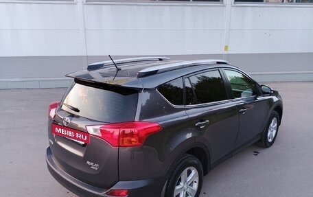 Toyota RAV4, 2013 год, 1 990 000 рублей, 6 фотография