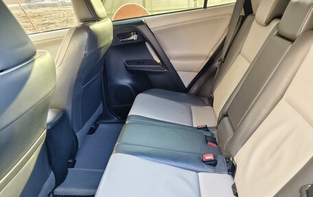 Toyota RAV4, 2013 год, 1 990 000 рублей, 19 фотография