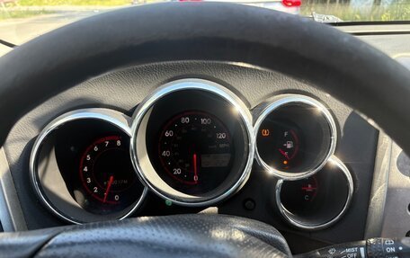 Pontiac Vibe II, 2004 год, 700 000 рублей, 23 фотография