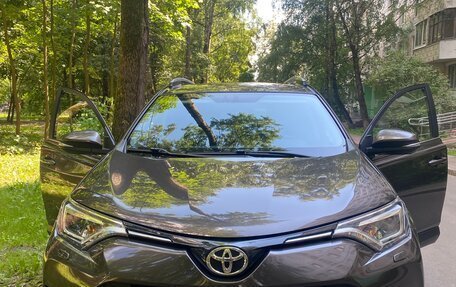Toyota RAV4, 2019 год, 2 750 000 рублей, 6 фотография