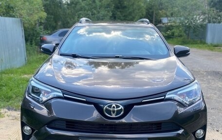 Toyota RAV4, 2019 год, 2 750 000 рублей, 2 фотография