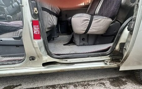 Nissan Prairie III, 1997 год, 230 000 рублей, 7 фотография