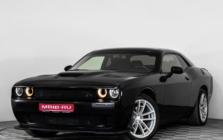 Dodge Challenger III рестайлинг 2, 2020 год, 3 685 000 рублей, 1 фотография