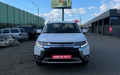 Mitsubishi Outlander III рестайлинг 3, 2019 год, 1 650 000 рублей, 1 фотография