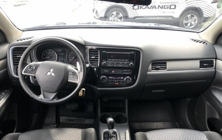 Mitsubishi Outlander III рестайлинг 3, 2014 год, 1 398 500 рублей, 10 фотография