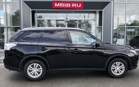 Mitsubishi Outlander III рестайлинг 3, 2014 год, 1 398 500 рублей, 4 фотография