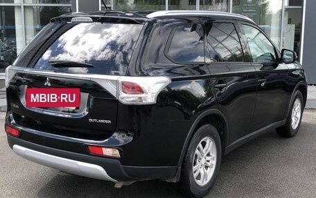 Mitsubishi Outlander III рестайлинг 3, 2014 год, 1 398 500 рублей, 5 фотография