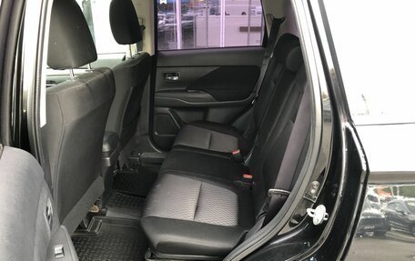 Mitsubishi Outlander III рестайлинг 3, 2014 год, 1 398 500 рублей, 11 фотография