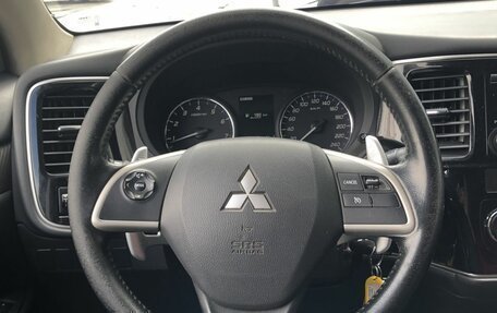 Mitsubishi Outlander III рестайлинг 3, 2014 год, 1 398 500 рублей, 12 фотография