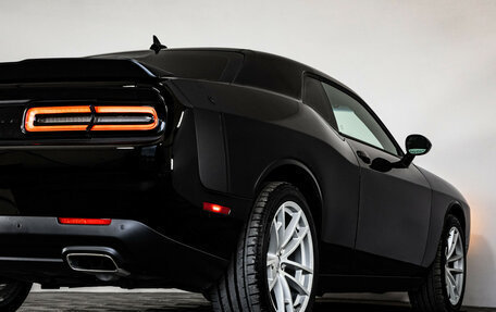 Dodge Challenger III рестайлинг 2, 2020 год, 3 685 000 рублей, 8 фотография