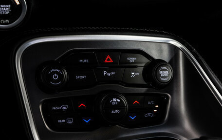 Dodge Challenger III рестайлинг 2, 2020 год, 3 685 000 рублей, 23 фотография