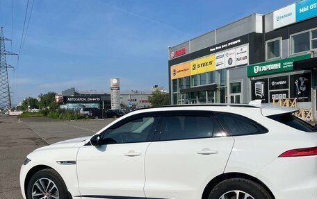 Jaguar F-Pace, 2017 год, 3 000 000 рублей, 5 фотография