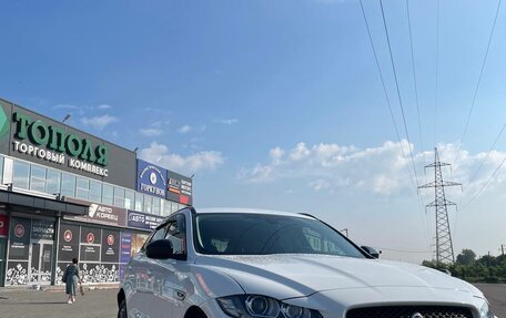 Jaguar F-Pace, 2017 год, 3 000 000 рублей, 2 фотография