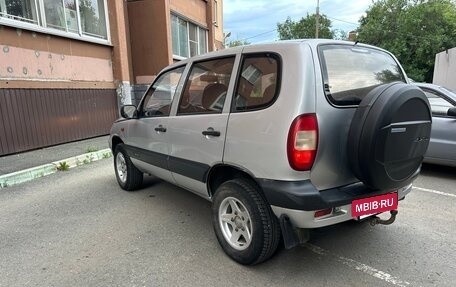 Chevrolet Niva I рестайлинг, 2004 год, 260 000 рублей, 3 фотография