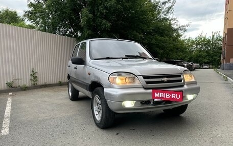 Chevrolet Niva I рестайлинг, 2004 год, 260 000 рублей, 2 фотография