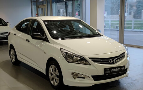 Hyundai Solaris II рестайлинг, 2016 год, 900 000 рублей, 3 фотография