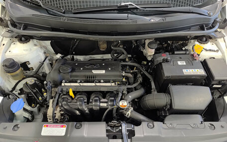 Hyundai Solaris II рестайлинг, 2016 год, 900 000 рублей, 11 фотография