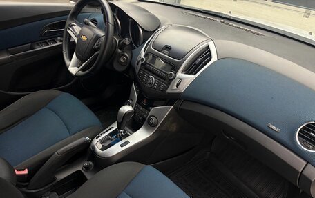 Chevrolet Cruze II, 2013 год, 773 900 рублей, 16 фотография