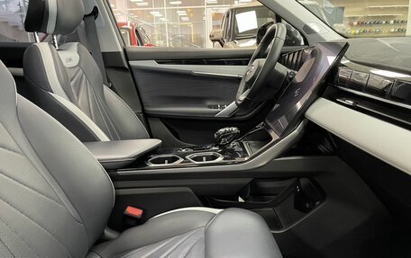 Geely Atlas, 2024 год, 3 000 000 рублей, 9 фотография